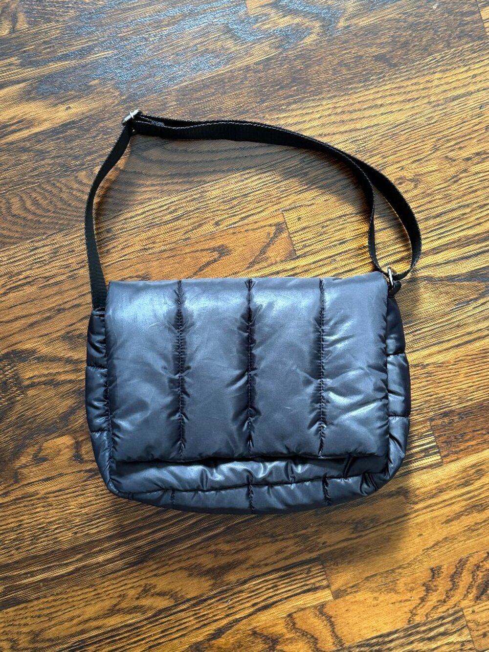 WEEKDAY Puffer Bag *** EUC